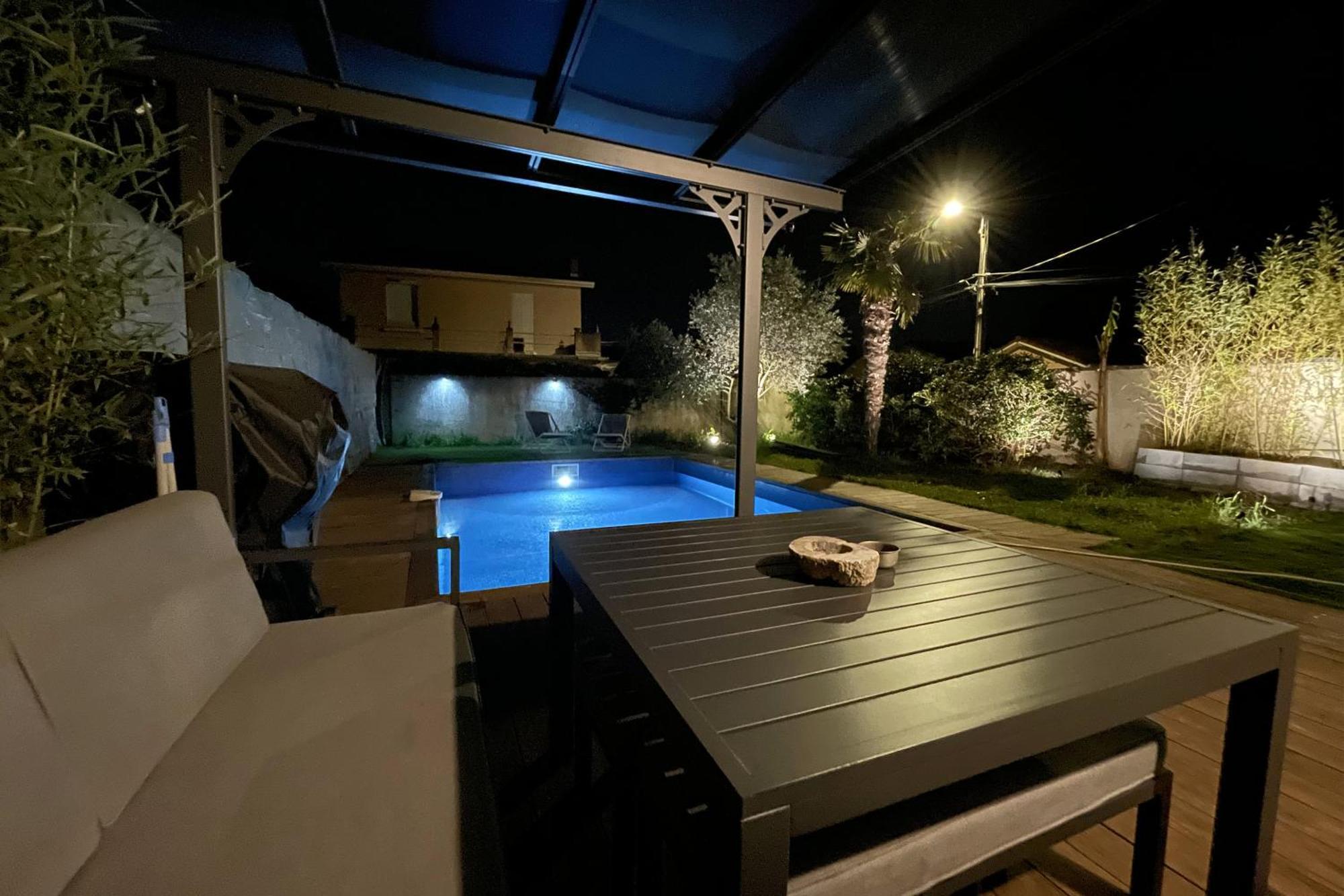 Unique! Jacuzzi Prive 35°C + Cinema Villa Entiere Мезье Экстерьер фото